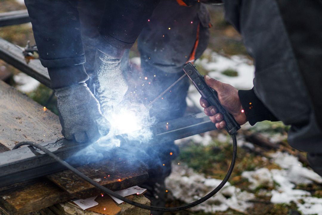 Welding Machines Demystified: Choosing the Right Equipment for Your Industrial Needs